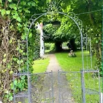 Charming Near With Garden, 100 M² Apartament Emden