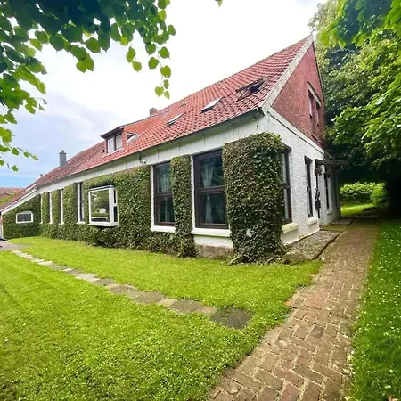 Charming Apartment Near Emden With Garden, 100 M² Apartament Emden